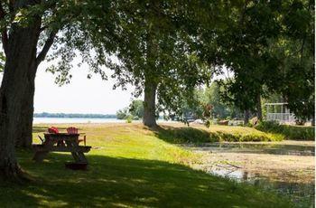 Great Blue Resorts - Cherry Beach Resort Cherry Valley エクステリア 写真